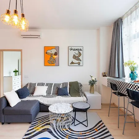 Designer Modern By Buda Castle With Stunning Matthias Church View Apartament